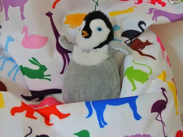 Pinguin Sitting Bull Kinder Sitzsack Happy Zoo Tiersilhouetten Kinderzimmer-Haus Verlosung von happyhomeblog