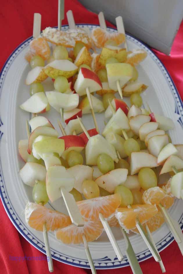 Obstspiesse Snacks für den Kindergeburtstag happyhomeblog